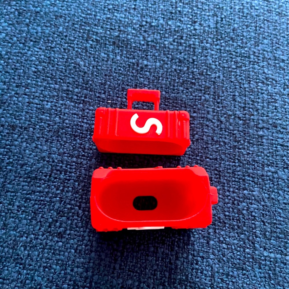 Supreme air pod case